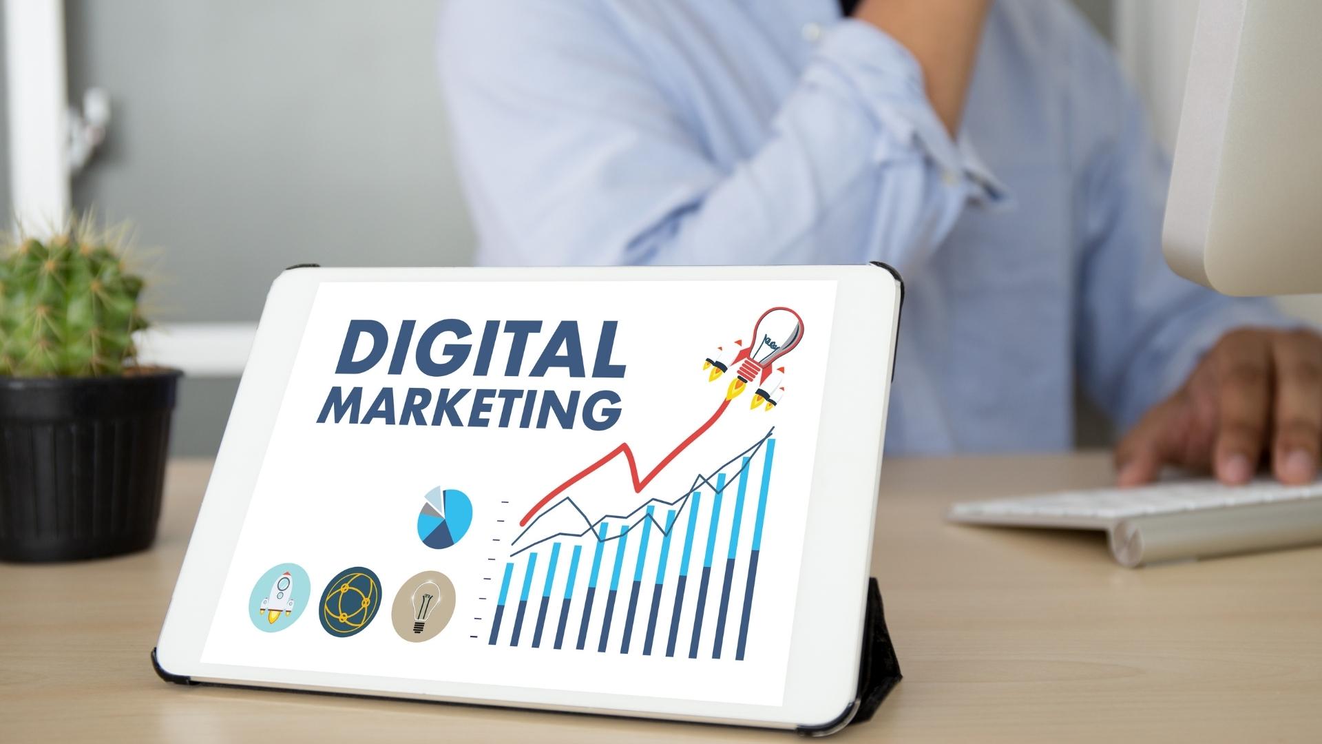 Read more about the article Your Ultimate Guide to Healthcare Industry Competitive Analysis for Branding & Digital Marketing
